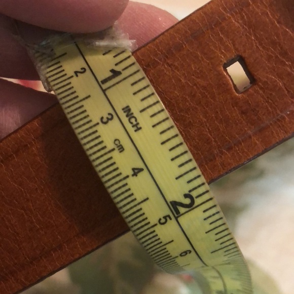 CALVIN KLEIN size S/M Honey Tan Leather bright silver  Discrete Logo $52 NEW - Picture 11 of 16